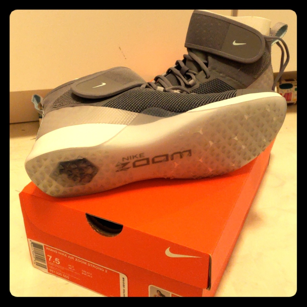 Brand new nike Air Zoom shoes